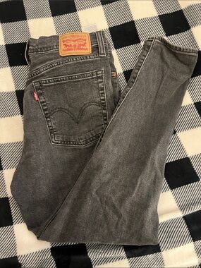 Levi's Women's Skinny Jeans in Washed Black